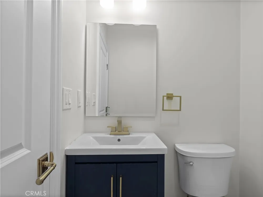 18724 Frankfort Street Northridge, CA 91324