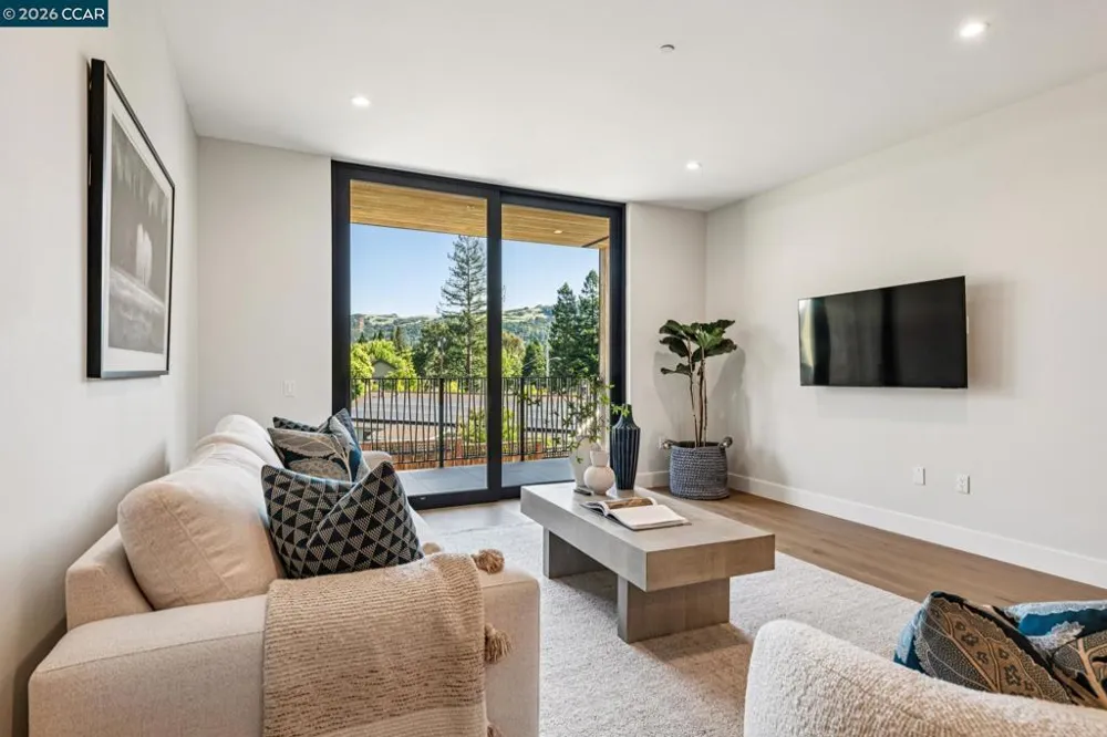 375 W El Pintado #302 Danville, CA 94526