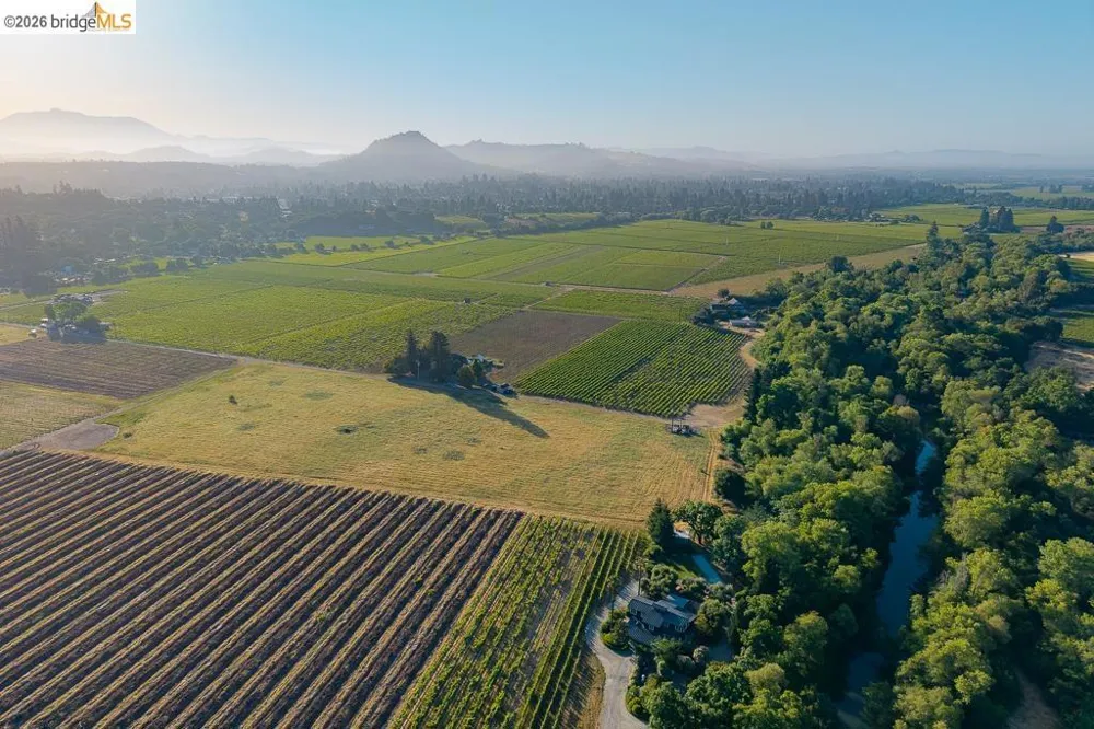 838 Dry Creek Healdsburg, CA 95448