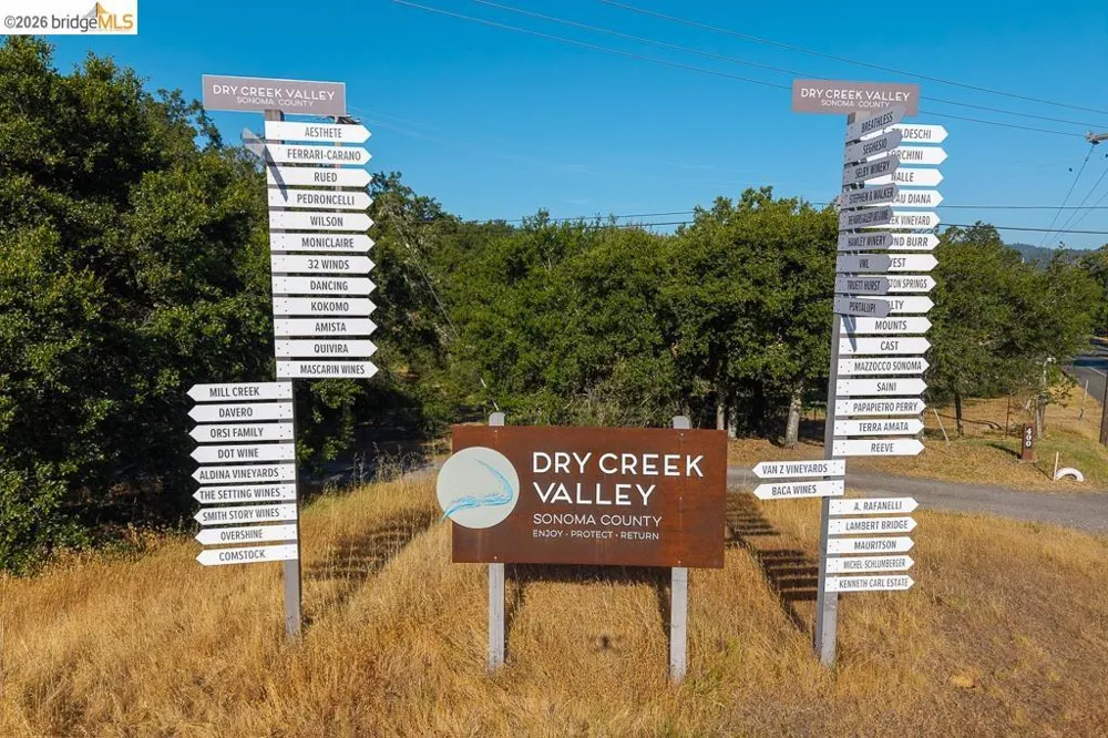 838 Dry Creek Healdsburg, CA 95448