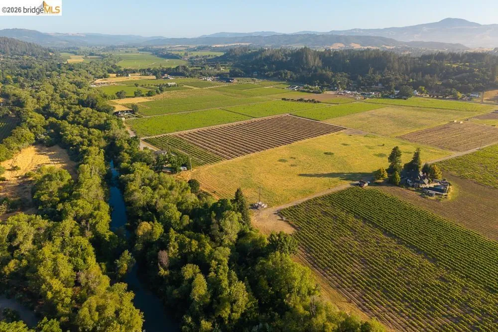 838 Dry Creek Healdsburg, CA 95448