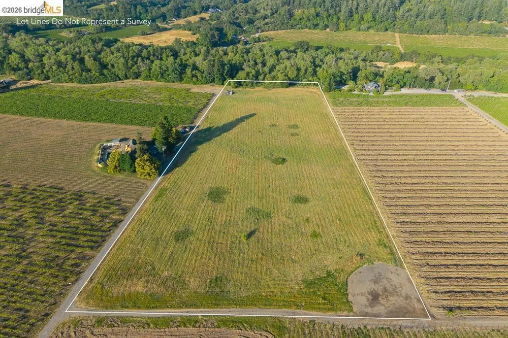 838 Dry Creek Healdsburg, CA 95448