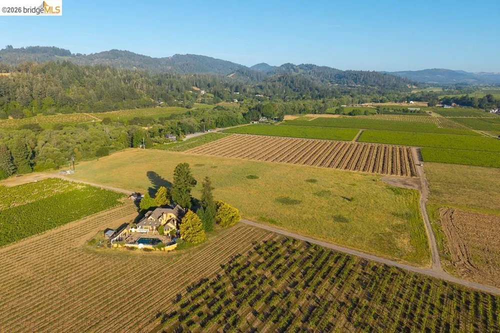838 Dry Creek Healdsburg, CA 95448