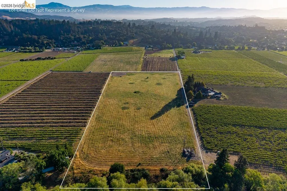 838 Dry Creek Healdsburg, CA 95448