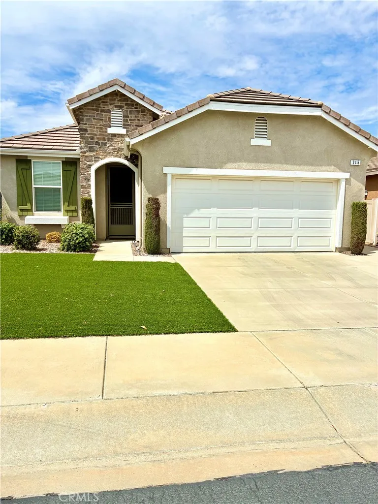 245 Box Springs Trail Beaumont, CA 92223