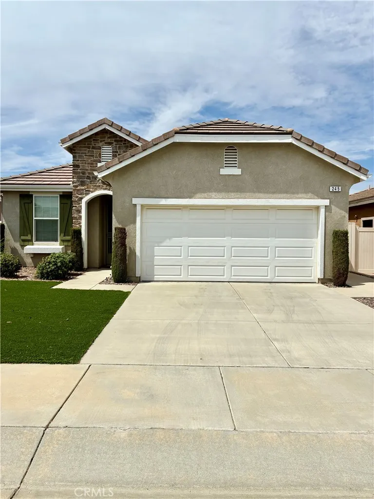 245 Box Springs Trail Beaumont, CA 92223