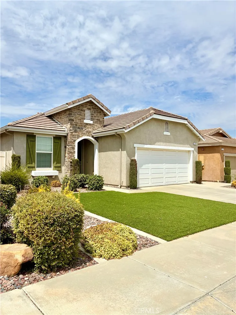 245 Box Springs Trail Beaumont, CA 92223
