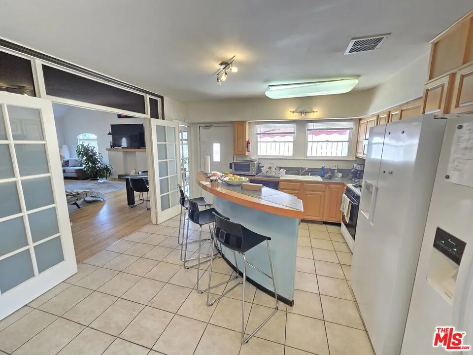 10420 Palms Boulevard Los Angeles, CA 90034