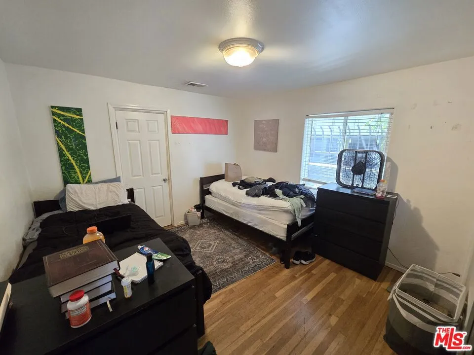 10420 Palms Boulevard Los Angeles, CA 90034
