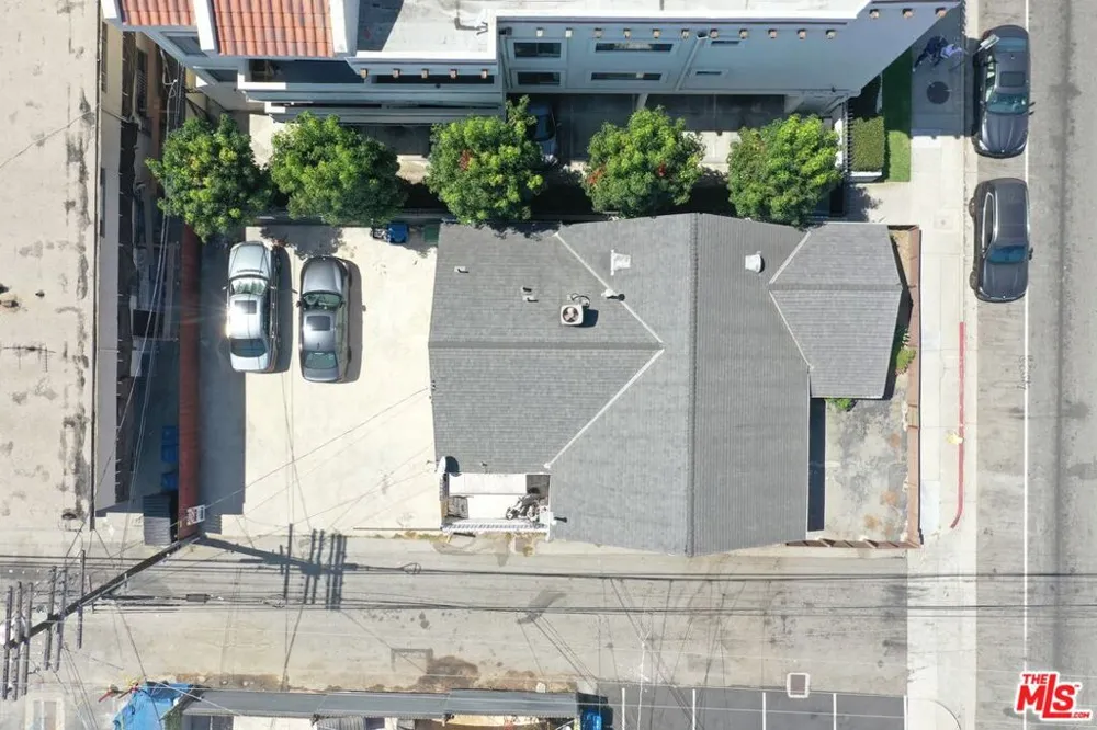 10420 Palms Boulevard Los Angeles, CA 90034
