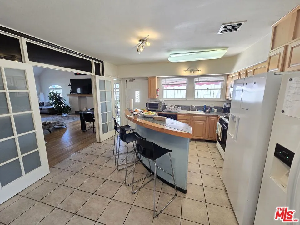 10420 Palms Boulevard Los Angeles, CA 90034