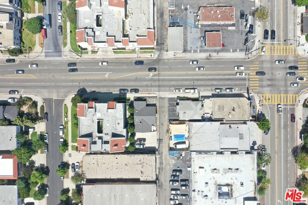 10420 Palms Boulevard Los Angeles, CA 90034