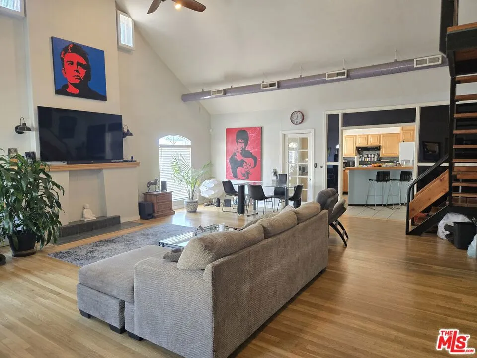 10420 Palms Boulevard Los Angeles, CA 90034