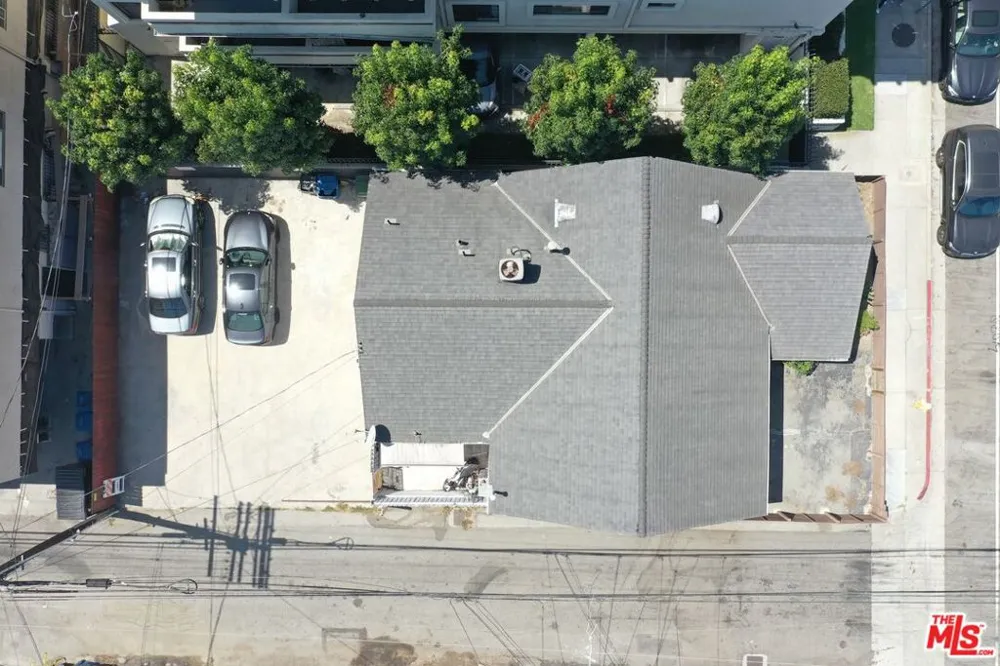 10420 Palms Boulevard Los Angeles, CA 90034