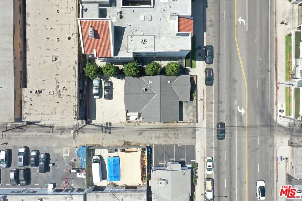 10420 Palms Boulevard Los Angeles, CA 90034