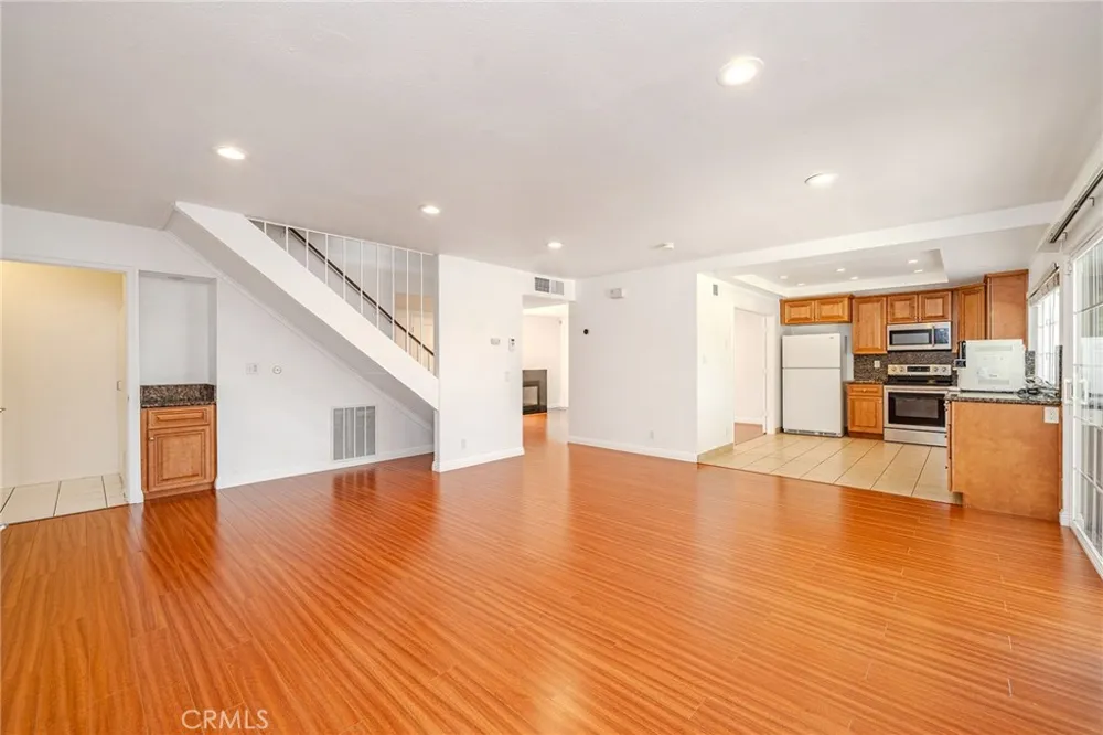 8175 Mammoth Buena Park, CA 90621