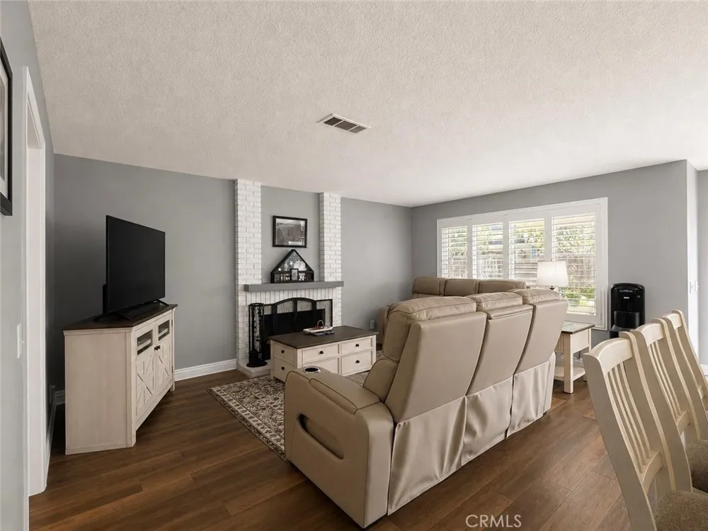 13842 Dartmouth Court Chino, CA 91710