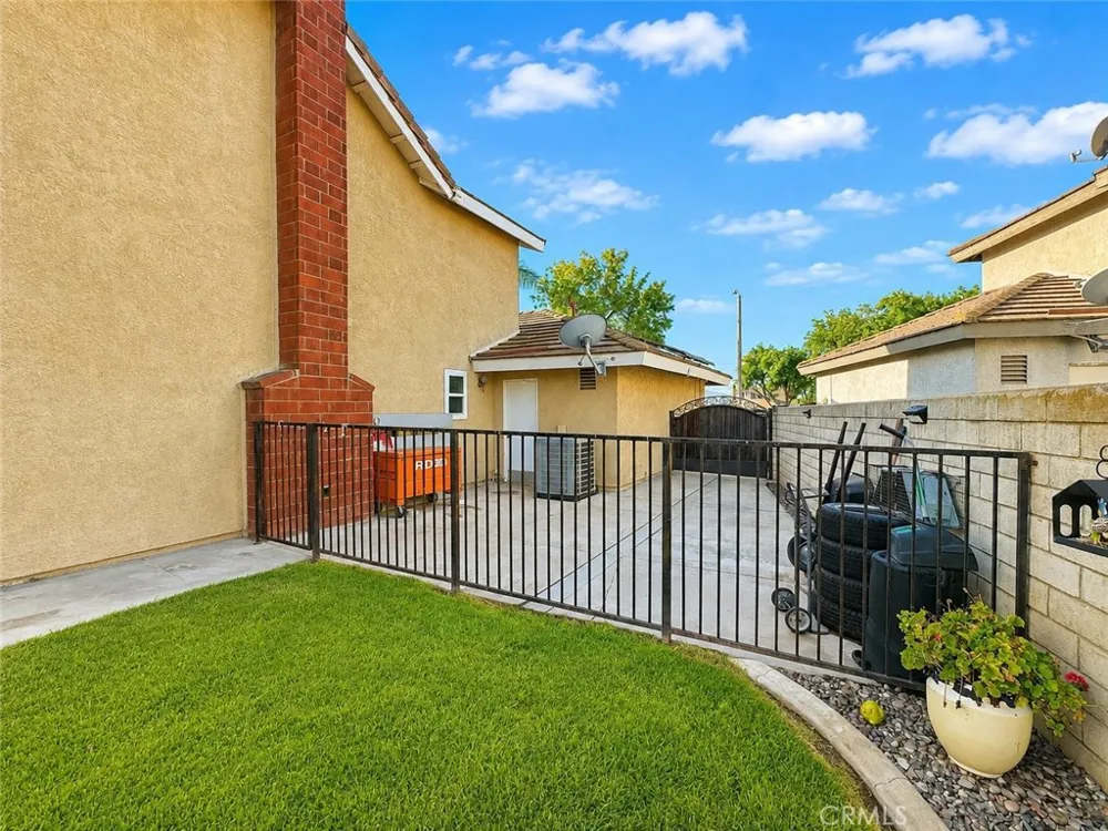 13842 Dartmouth Court Chino, CA 91710