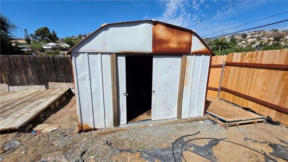 808 Maria Spring Valley, CA 91977
