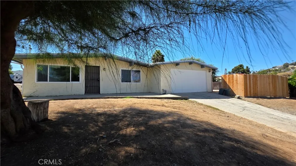 808 Maria Spring Valley, CA 91977