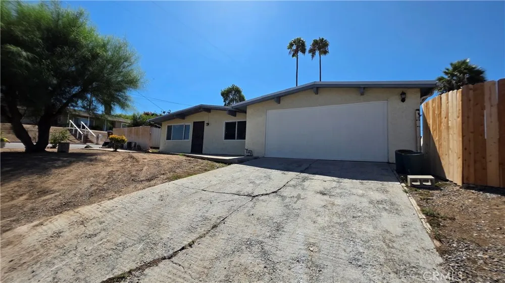 808 Maria Spring Valley, CA 91977