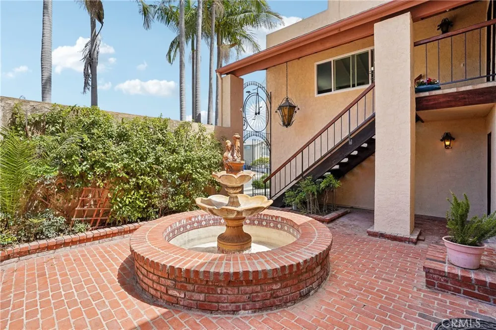 2424 Steed Court Lomita, CA 90717