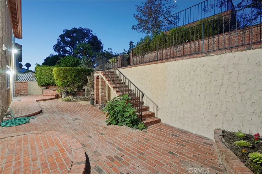 2424 Steed Court Lomita, CA 90717