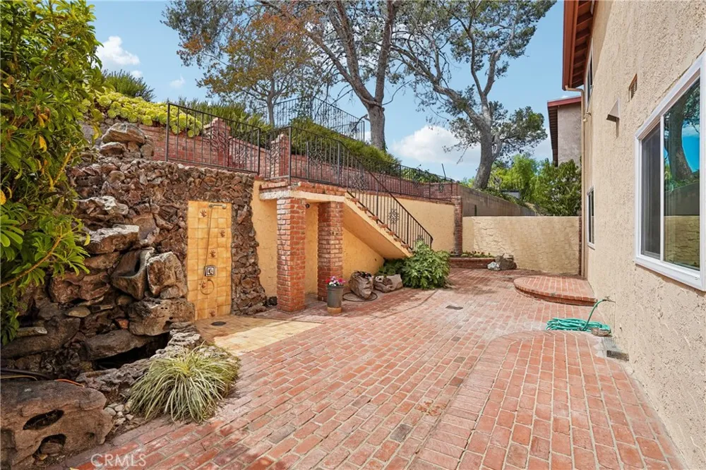 2424 Steed Court Lomita, CA 90717