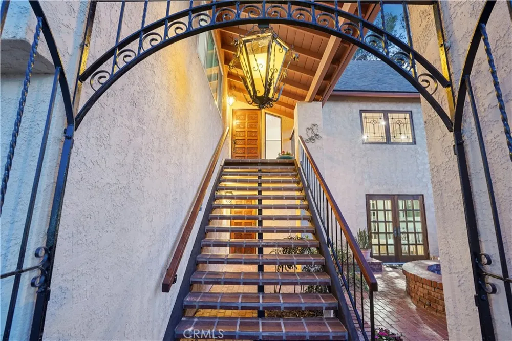 2424 Steed Court Lomita, CA 90717