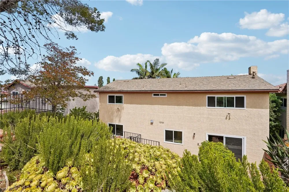 2424 Steed Court Lomita, CA 90717