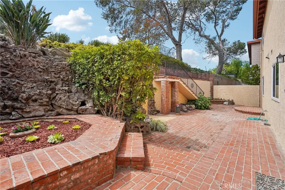 2424 Steed Court Lomita, CA 90717