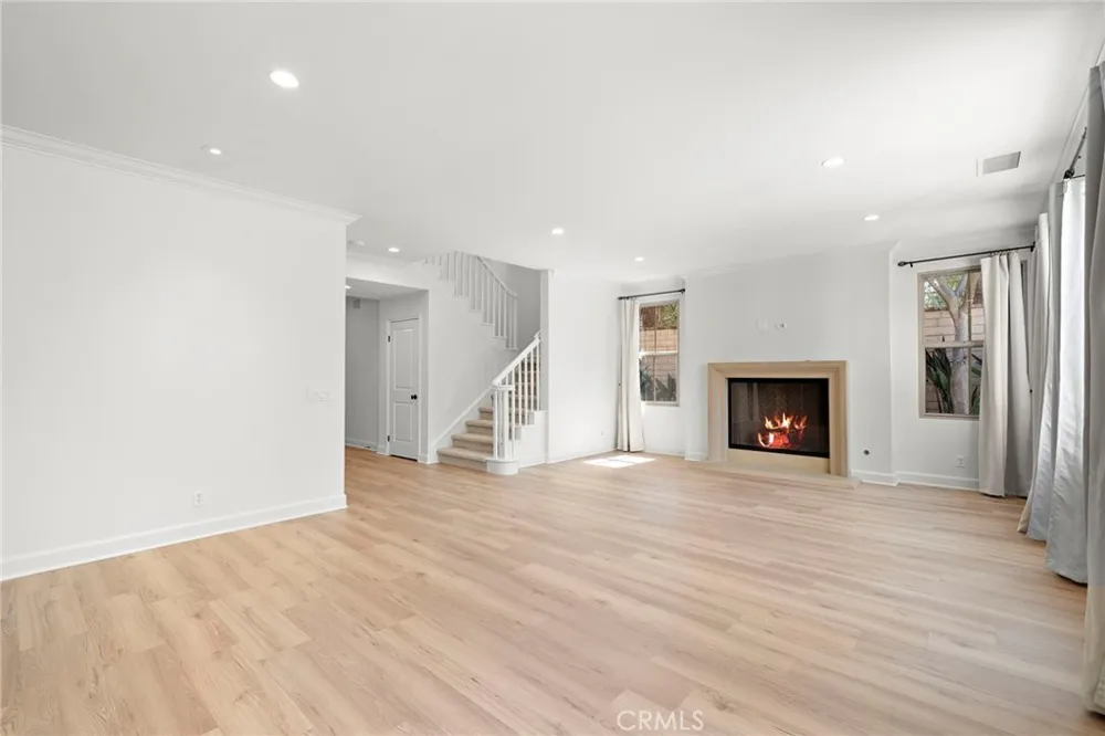 30 Tall Cedars Irvine, CA 92620