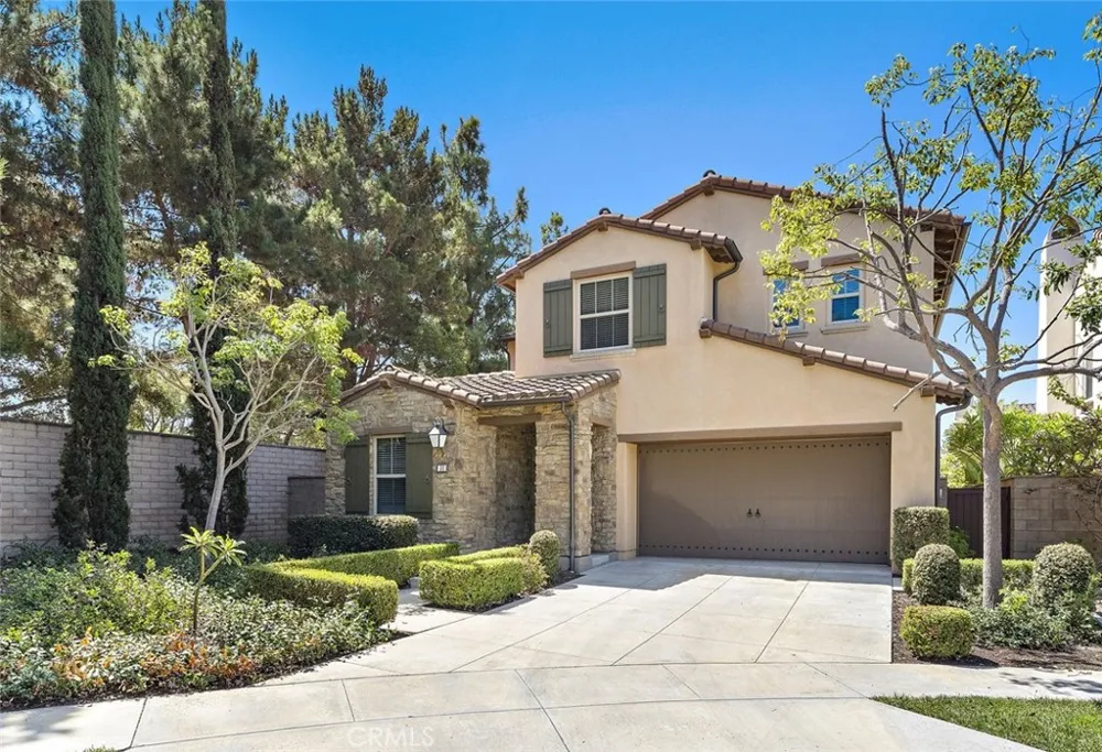 30 Tall Cedars Irvine, CA 92620