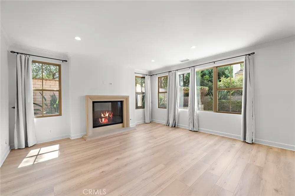 30 Tall Cedars Irvine, CA 92620