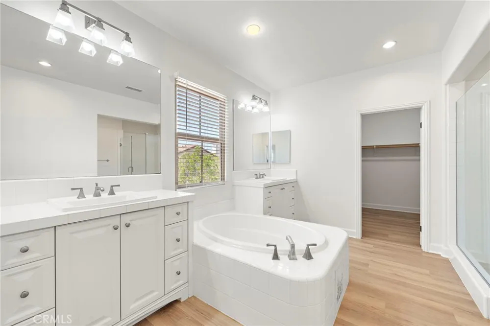 30 Tall Cedars Irvine, CA 92620