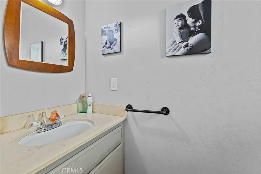 2112 E Vista #20 Vista, CA 92084