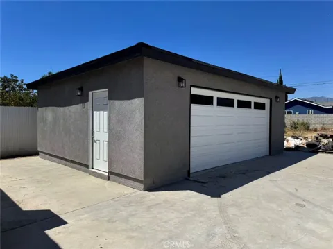 718 W Maitland