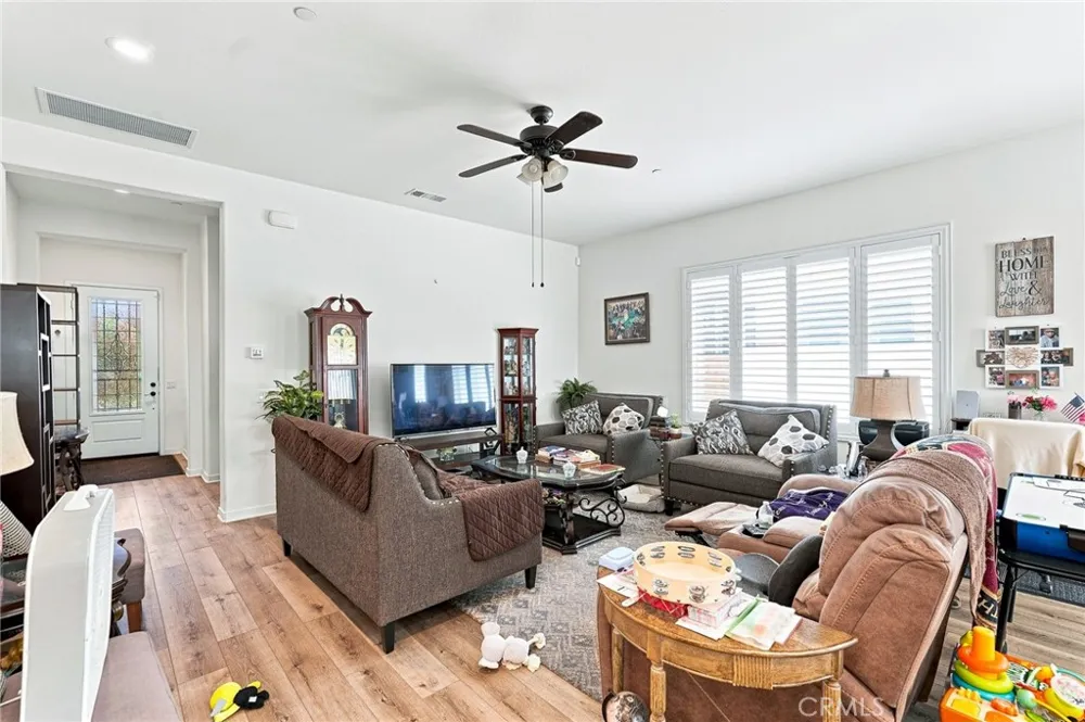 30423 Cherry Opal Menifee, CA 92584