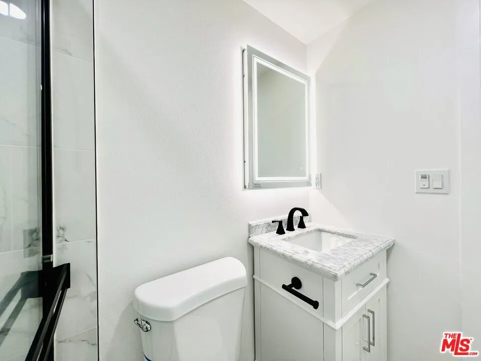421 E Chevy Chase Drive #A Glendale, CA 91205