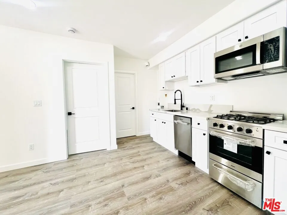 421 E Chevy Chase Drive #A Glendale, CA 91205
