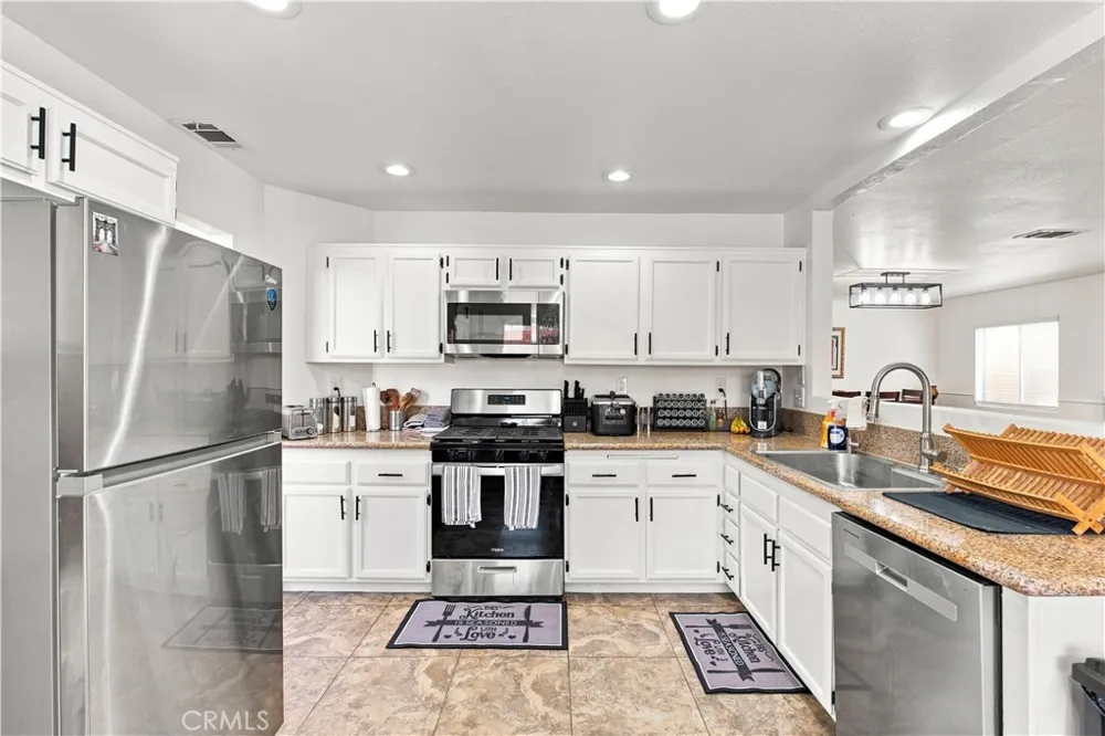 13010 Snowview Road Victorville, CA 92392