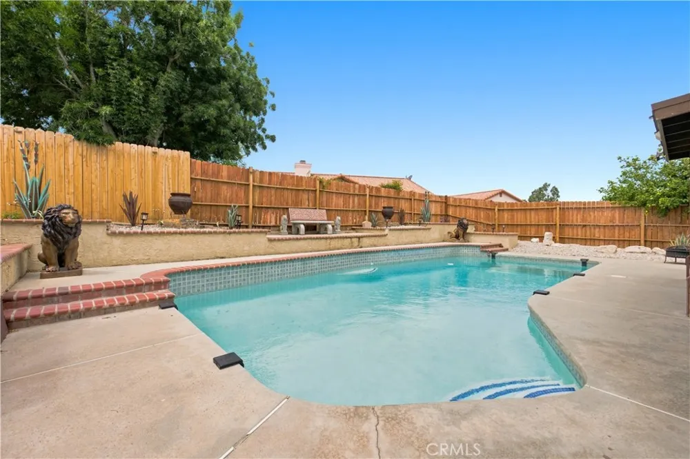 13010 Snowview Road Victorville, CA 92392