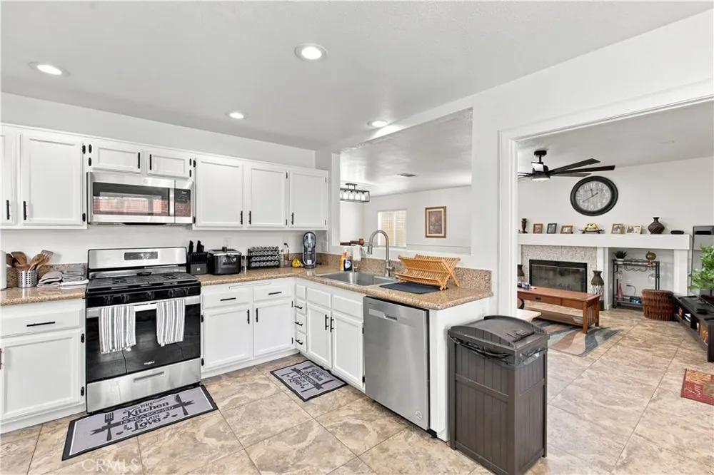 13010 Snowview Road Victorville, CA 92392