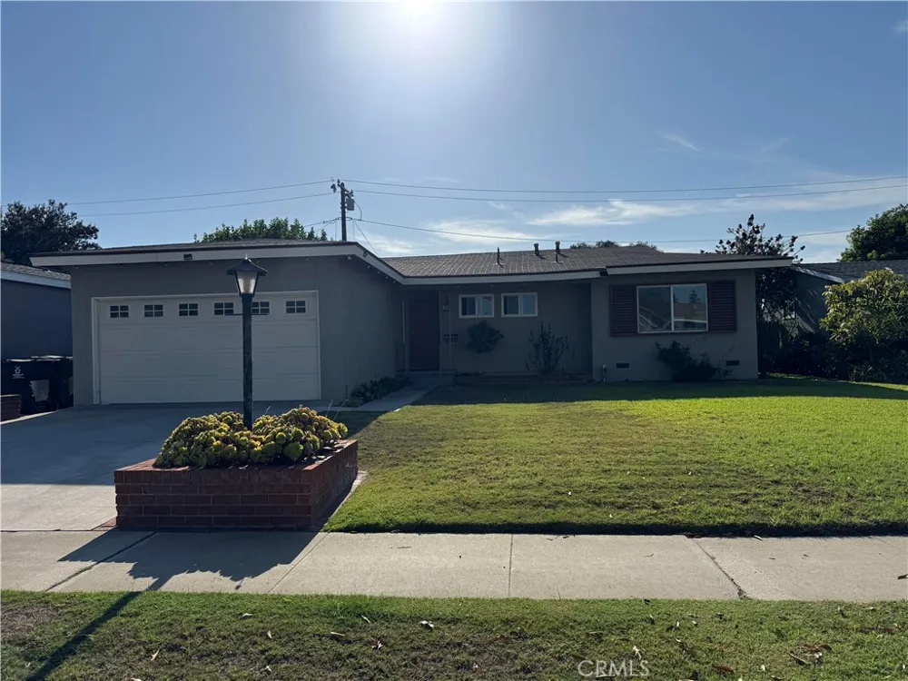 309 Russell Fullerton, CA 92833