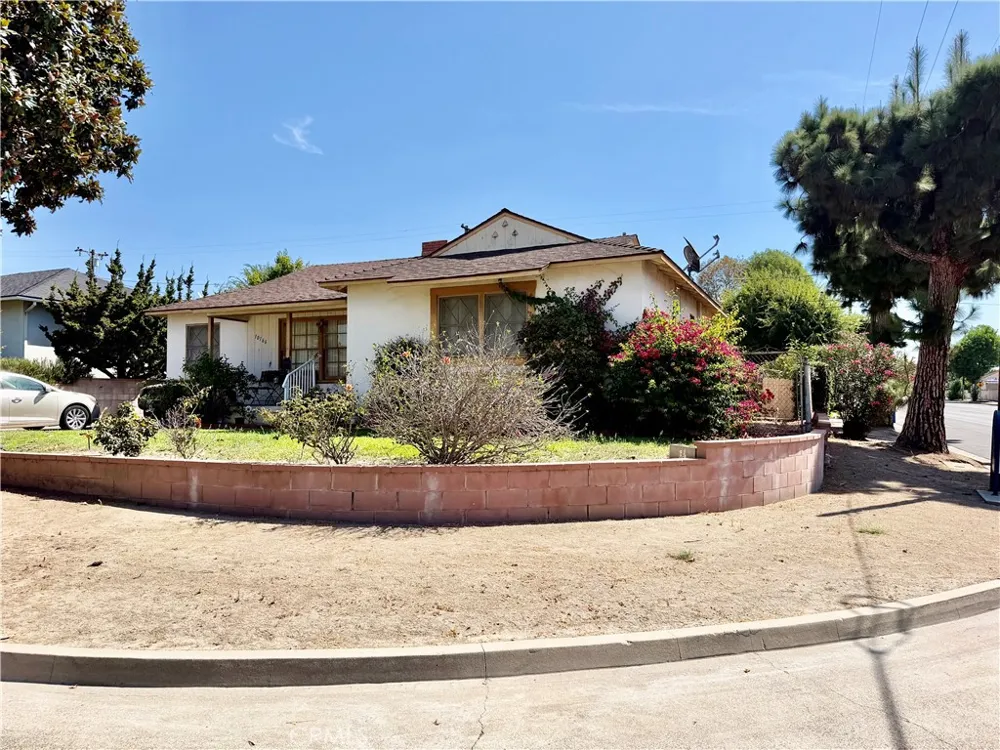 10166 Pounds Ave. Whittier, CA 90603