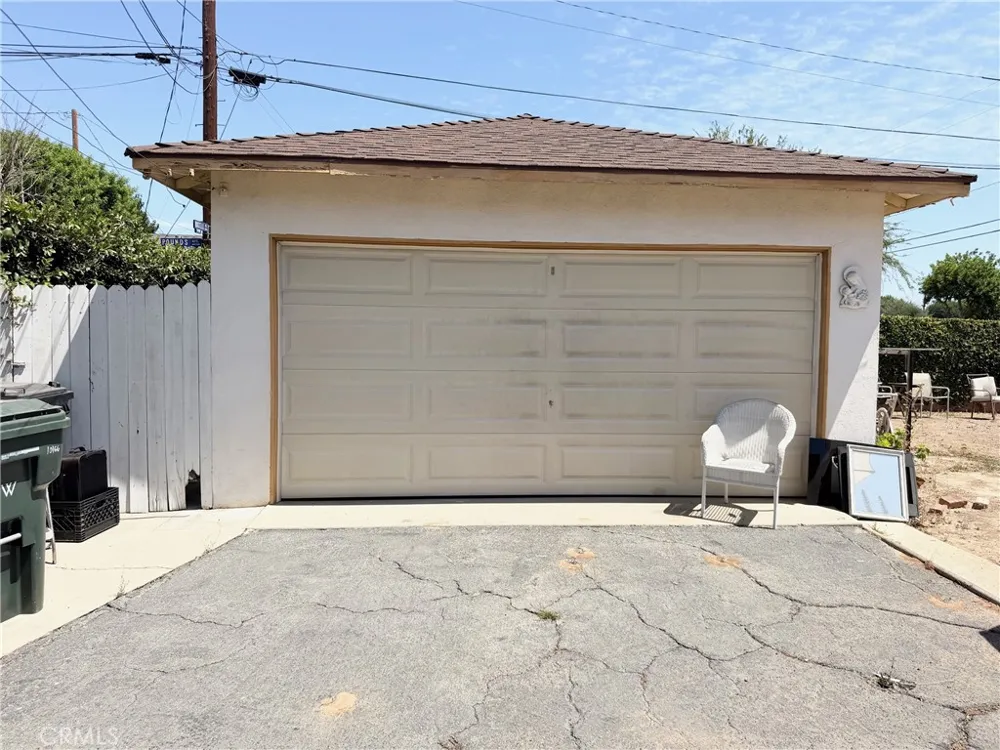 10166 Pounds Ave. Whittier, CA 90603