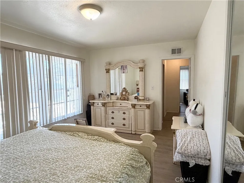 10166 Pounds Ave. Whittier, CA 90603