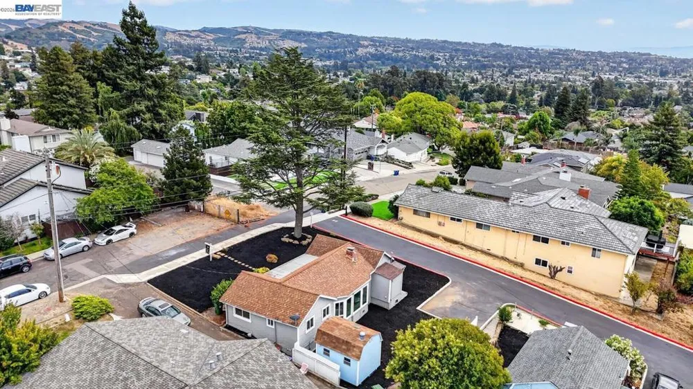18473 Apricot Way Castro Valley, CA 94546