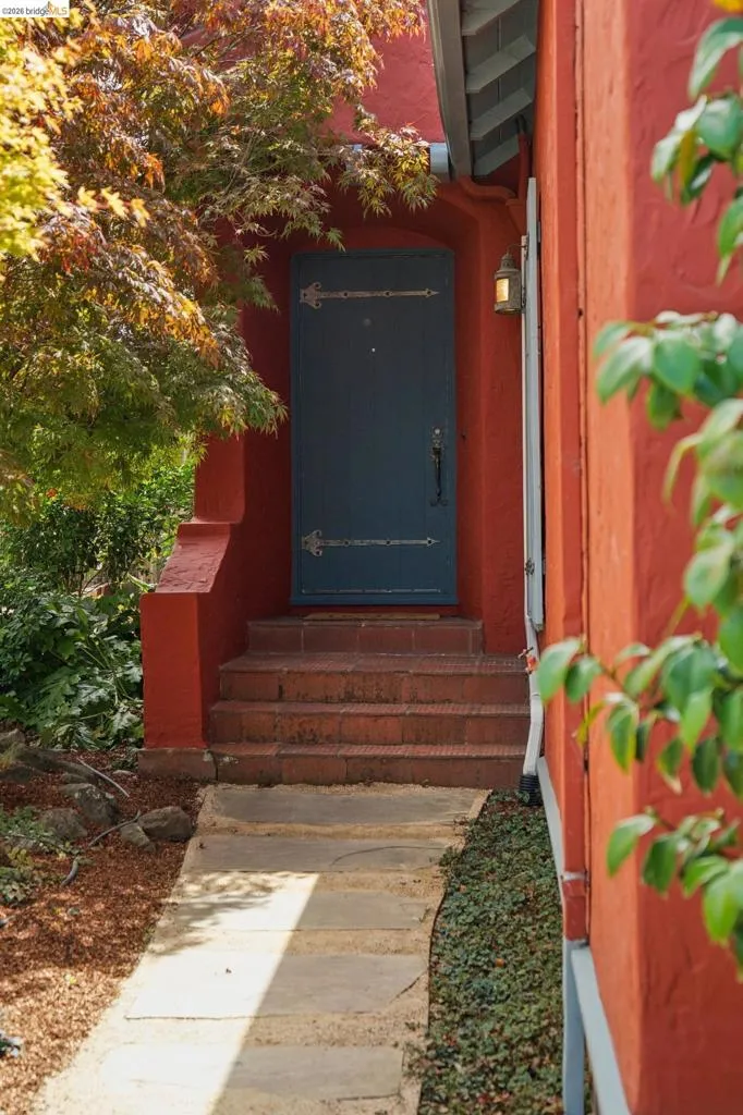 54 Colorado Ave Berkeley, CA 94707