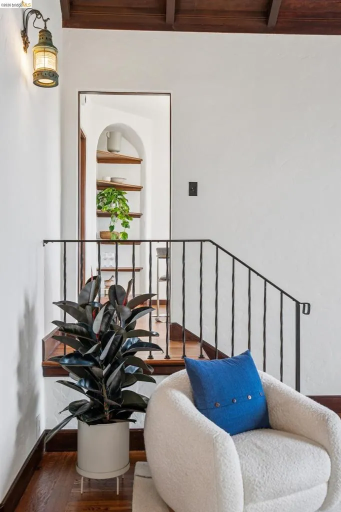 54 Colorado Ave Berkeley, CA 94707